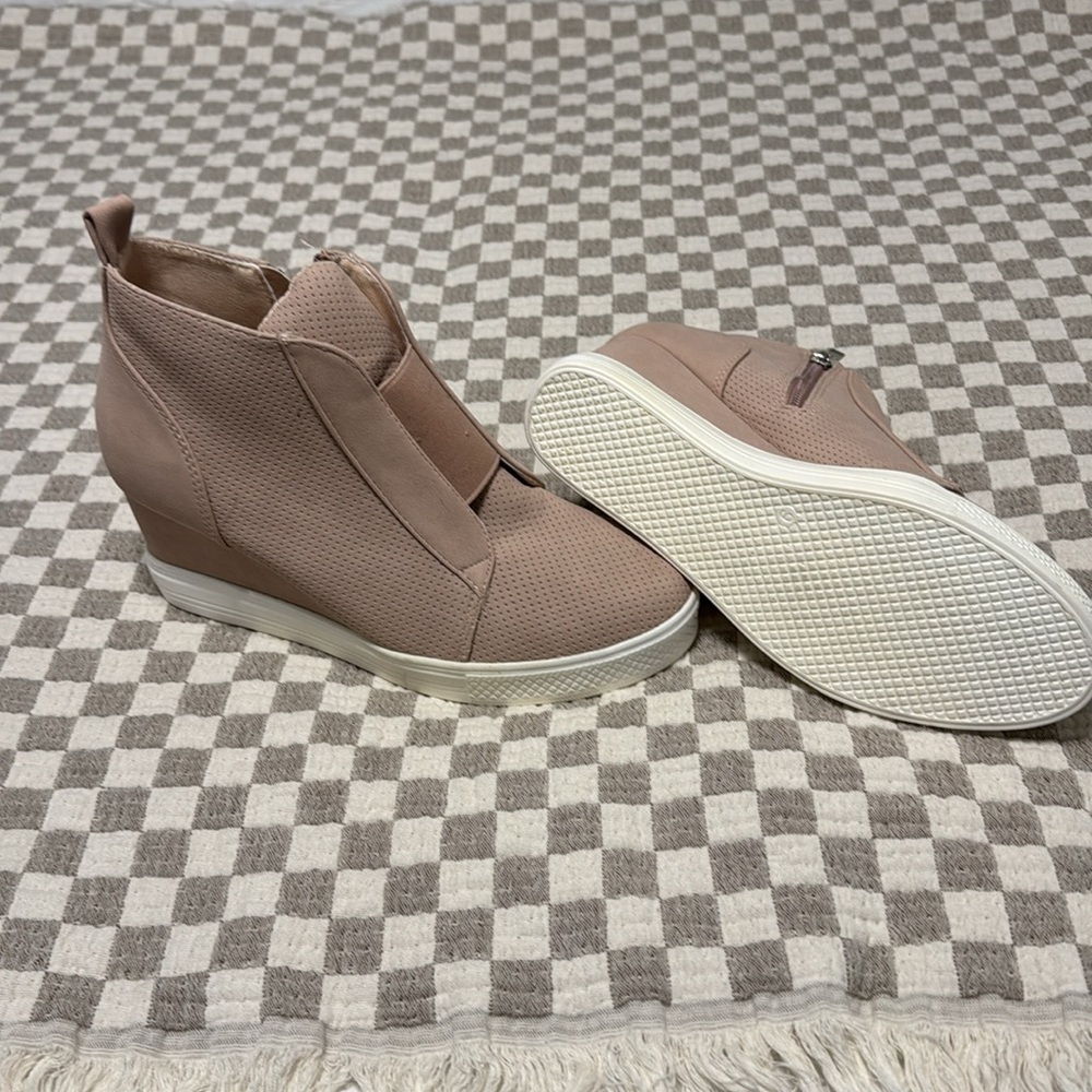 New Mauve Booties / Sneaker Booties Size 9